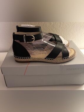 Sole Society "Saundra" Black Espadrille Sandals in Size 5